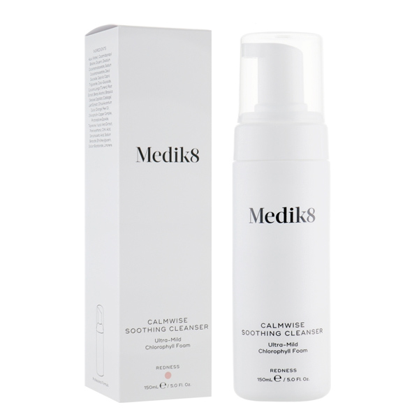 Купити Medik8 Calmwise Soothing Cleanser Ніжна пінка з хлорофілом для очищення чутливої шкіри