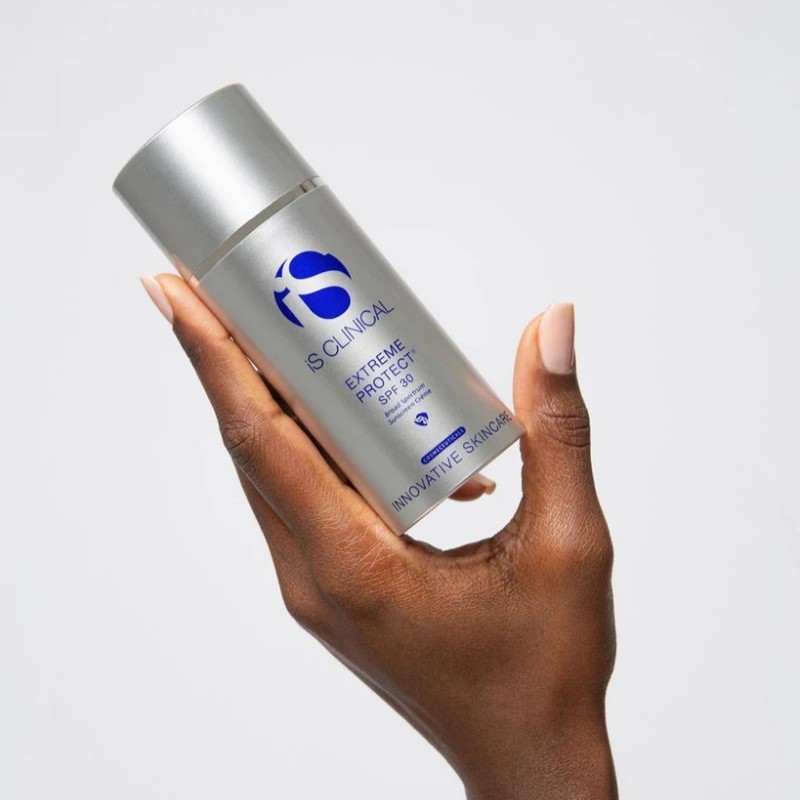 придбати iS Clinical Сонцезахисний крем для обличчя з SPF 30