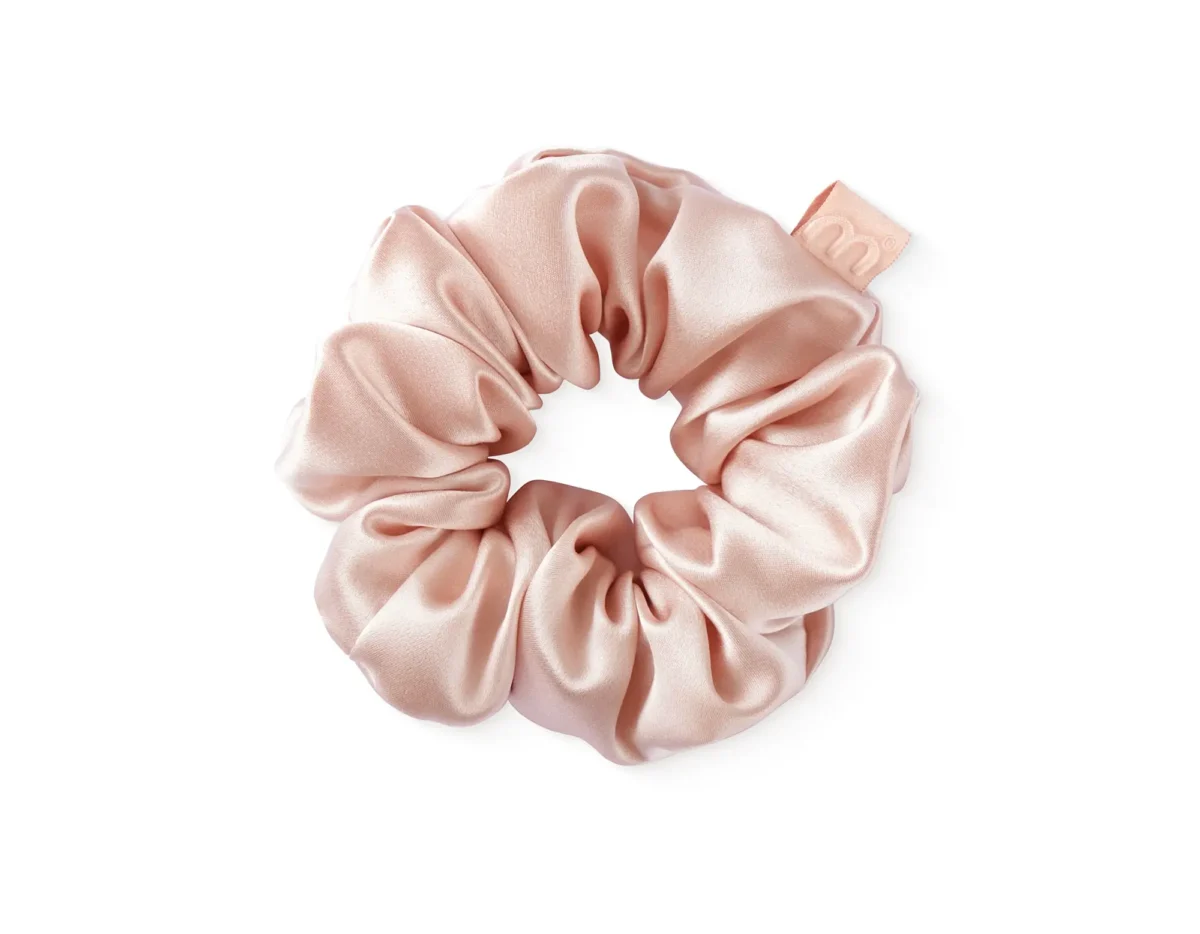 нюд-LARGE-SCRUNCHIE-1200x934 Купити Silk Large Scrunchie Nude Об'ємна шовкова резинка