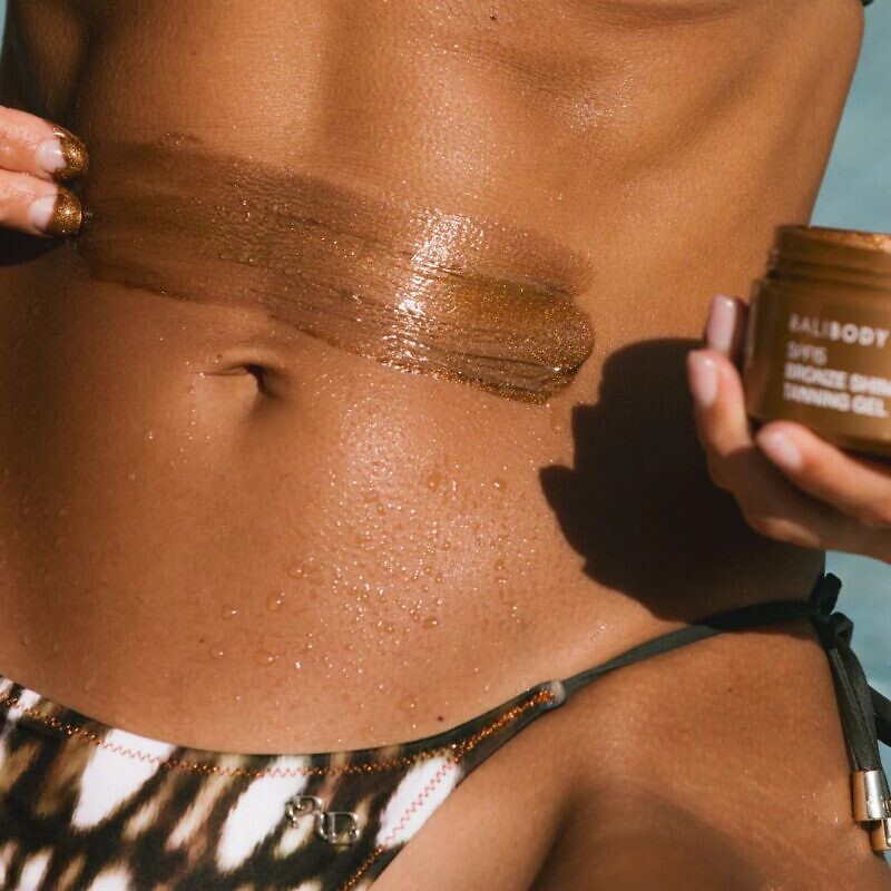 Bali Body Shimmering Tanning Gel SPF15 - Гель для засмаги з шимером SPF15 - Зображення 2