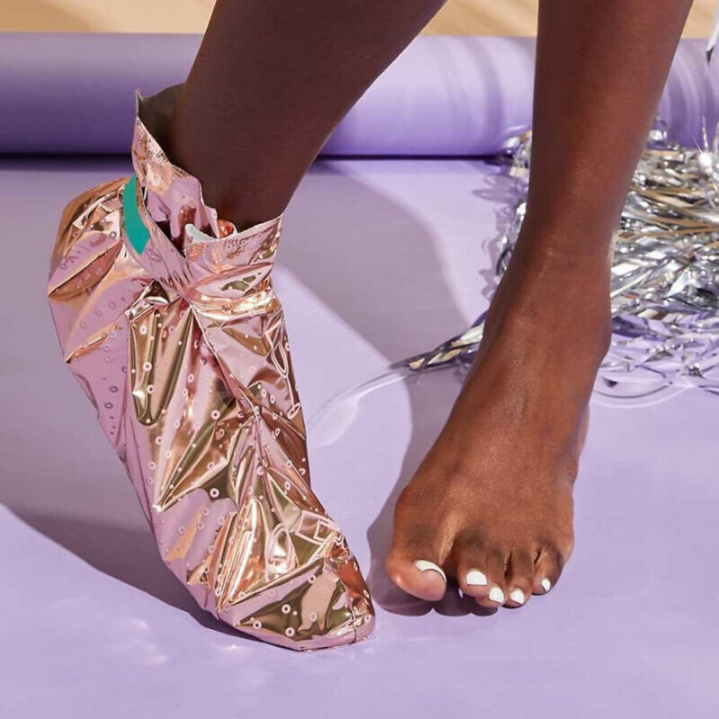 Patchology Serve Chilled Rosé Toes – Освіжаюча маска для ніг з екстрактом троянди - Зображення 3