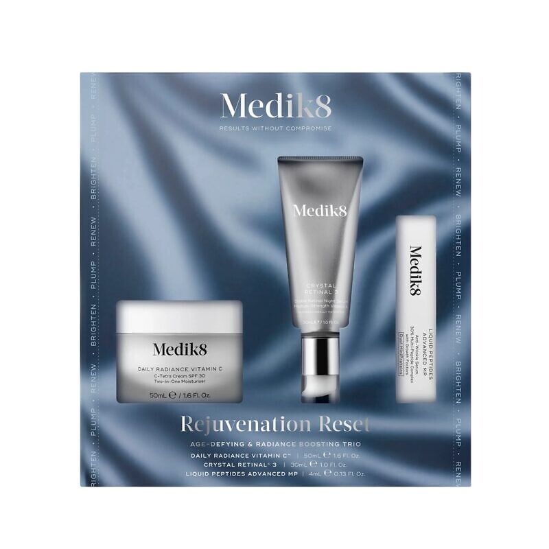 Купити колекцію для підтримки молодості та природного сяйва шкіри Medik8 Rejuvenation Reset з доставкою.