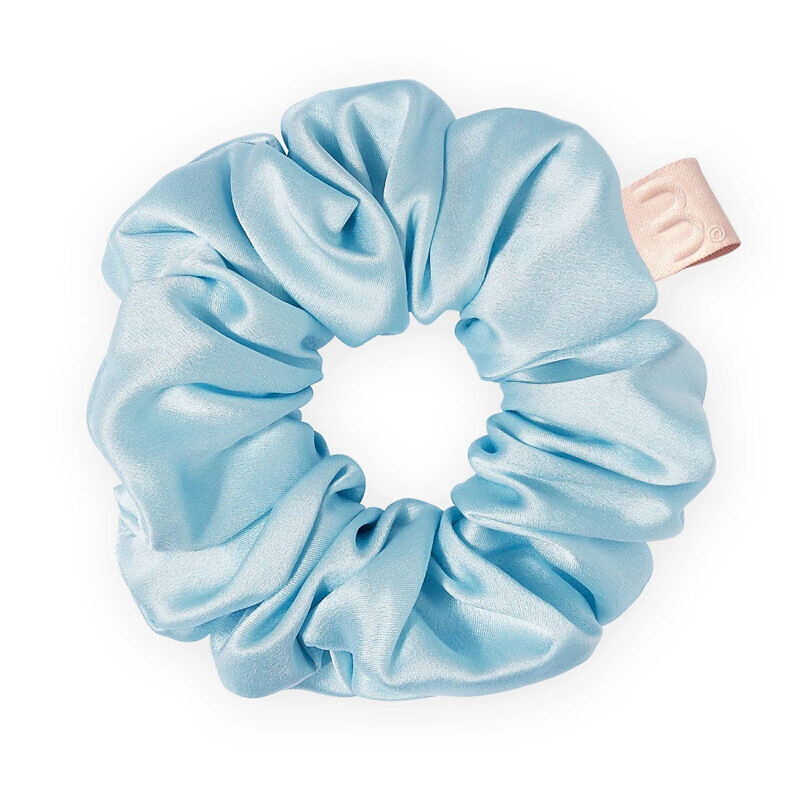 Купити супероб'ємна шовкова резинка Mon Mou Silk Large Scrunchie Baby Blue з доставкою. Чоловіча та жіноча косметика за вигідною ціною.